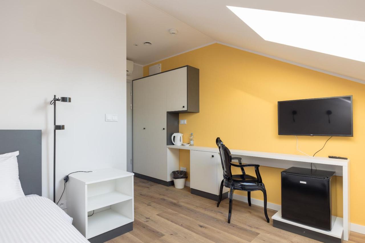 Ae Hostel Nowy Swiat วอร์ซอ ภายนอก รูปภาพ