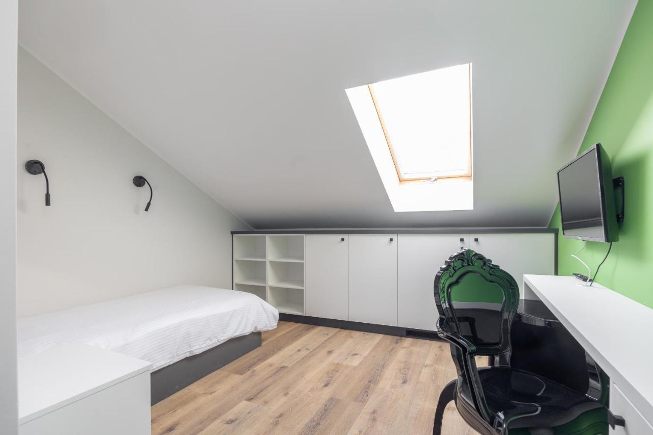 Ae Hostel Nowy Swiat วอร์ซอ ภายนอก รูปภาพ